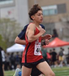 students running track